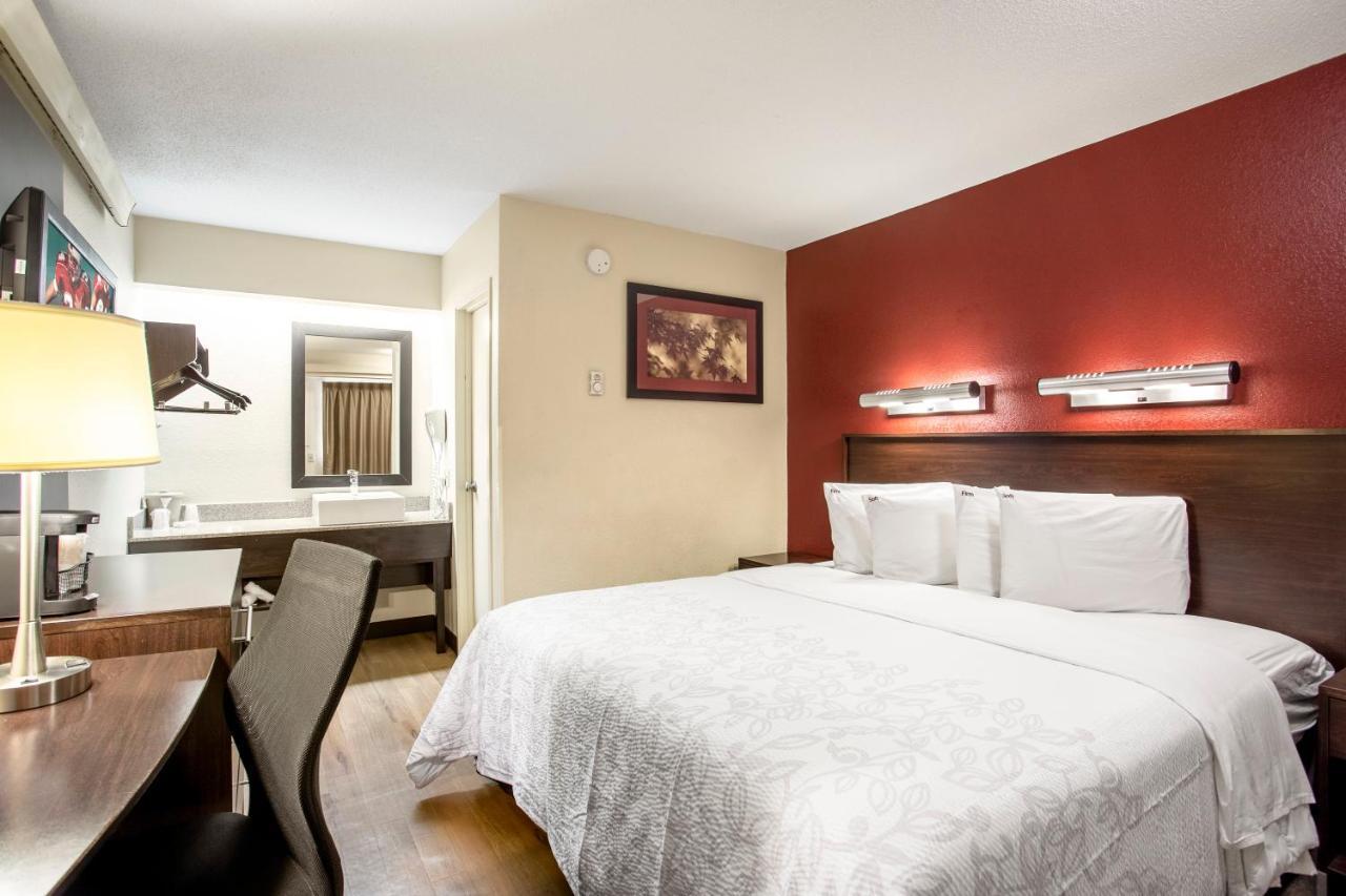 Red Roof Inn Plus+ Atlanta - Buckhead Druid Hills Exterior foto